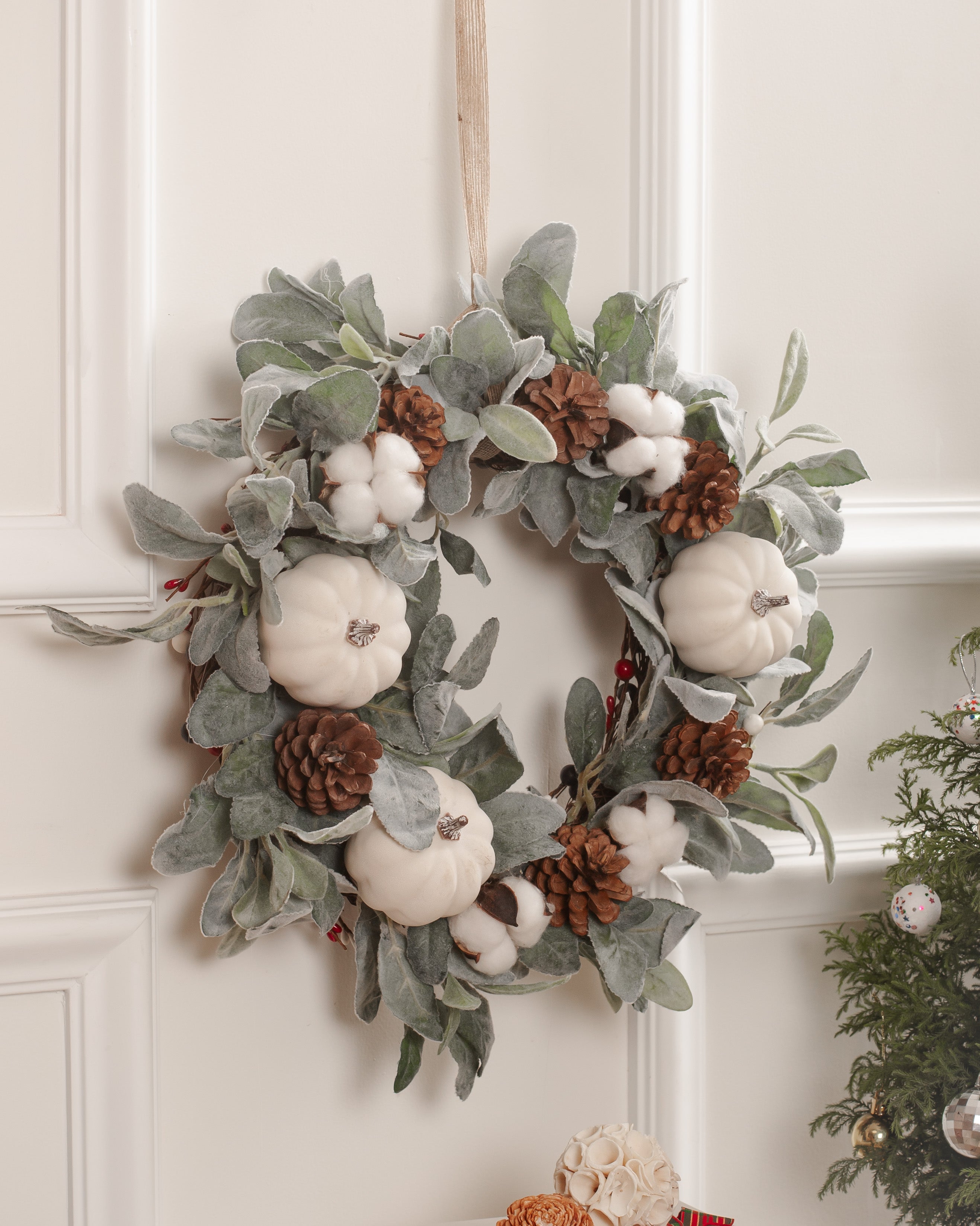 Wintery Wreath of Frosty Flair