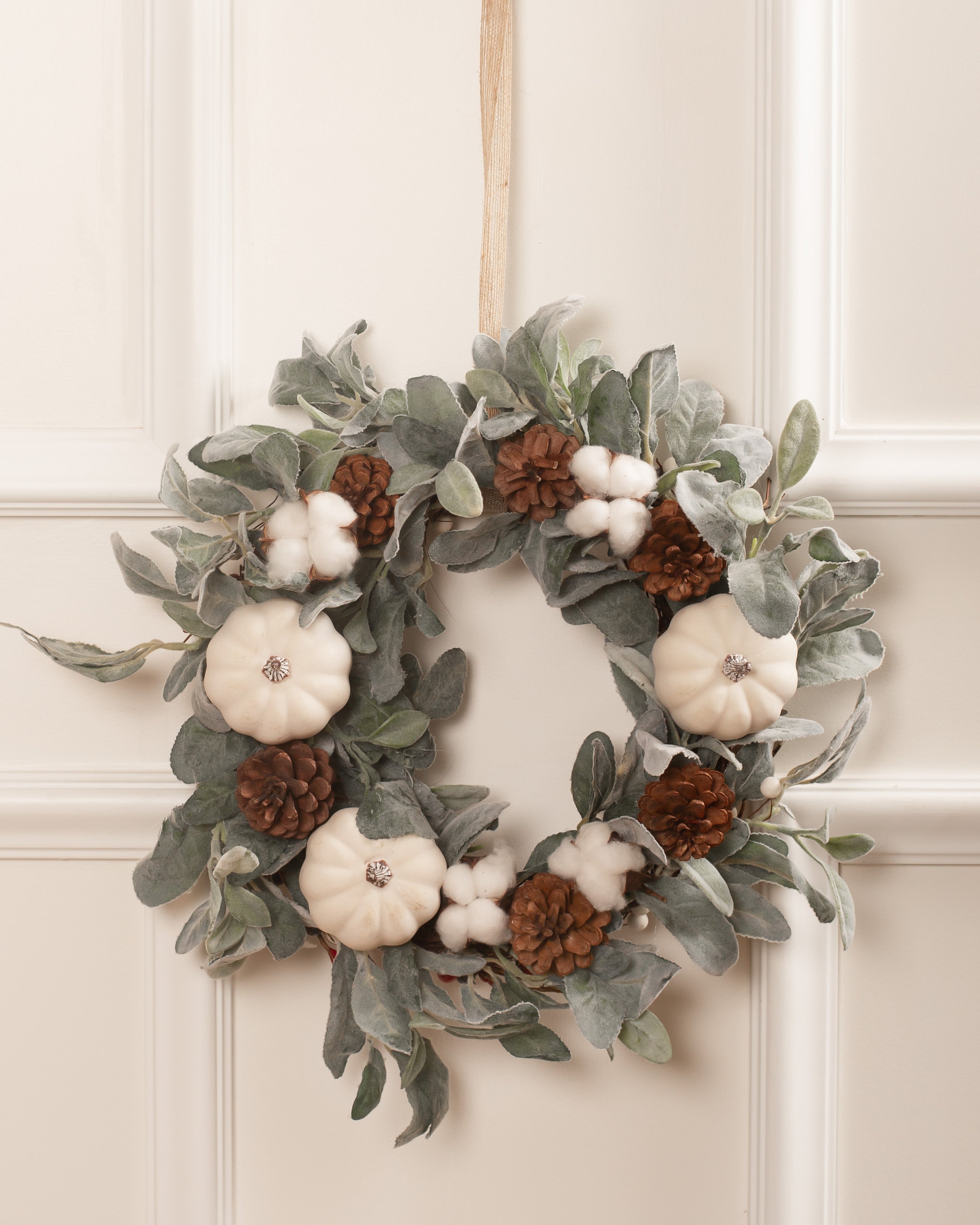 Wintery Wreath of Frosty Flair