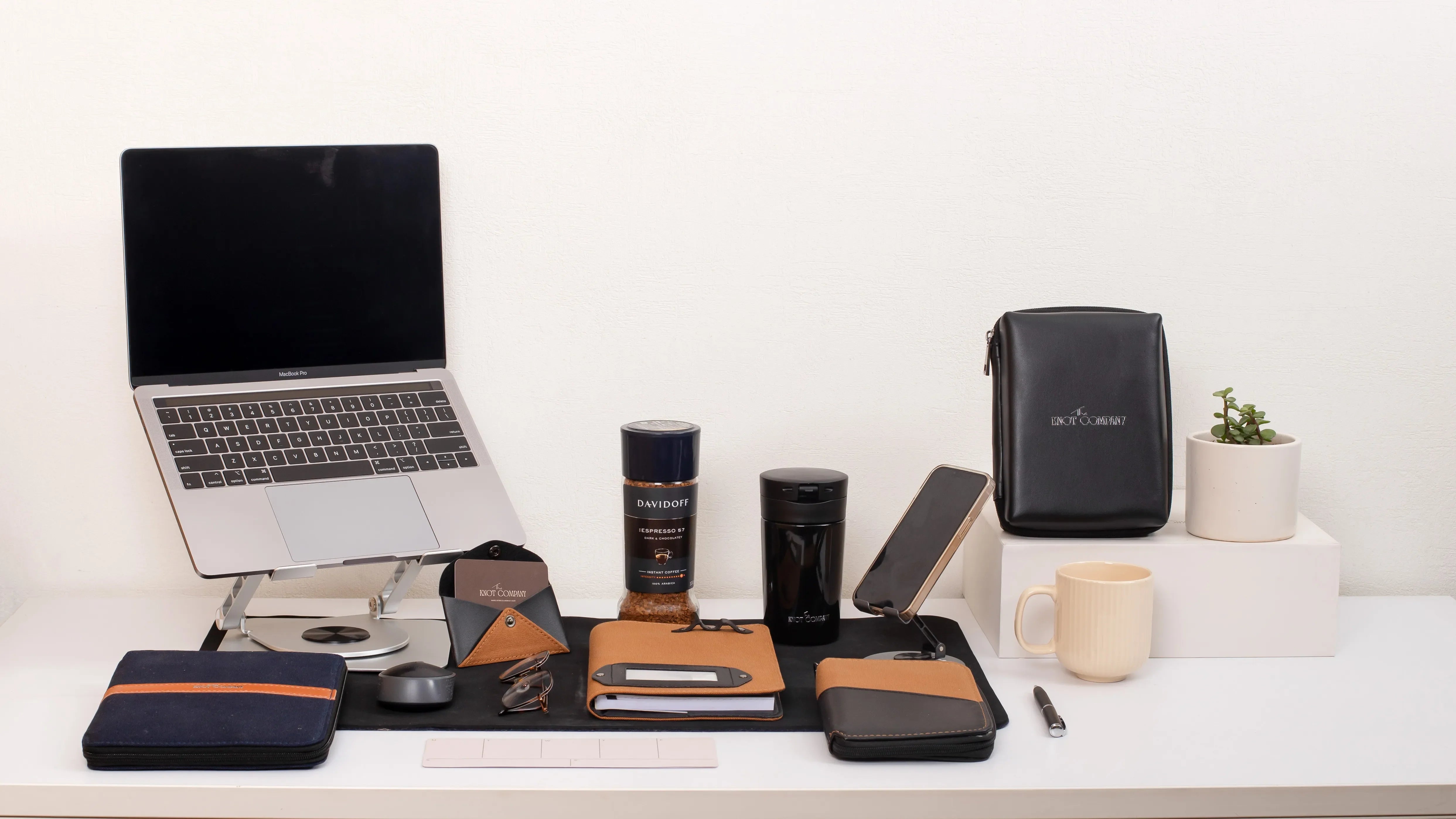 Executive Essentials Hamper