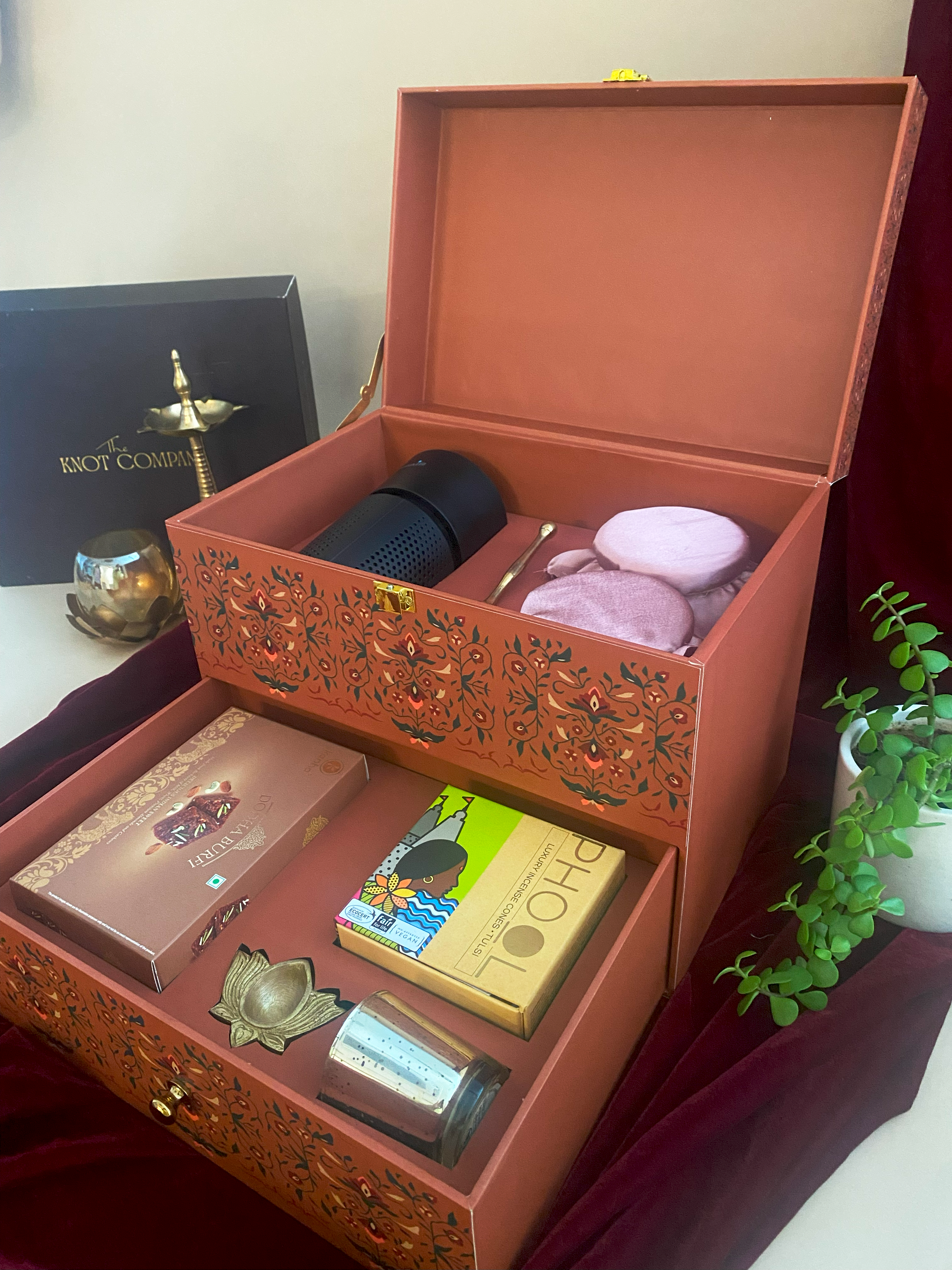The Heritage Bloom Hamper