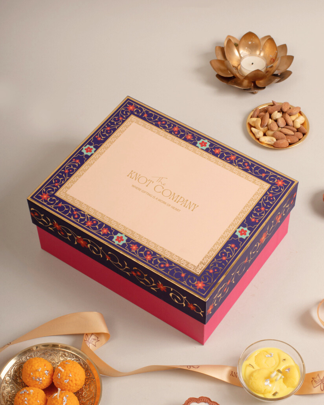 TKC Festive Box (10 X 8 X 4)