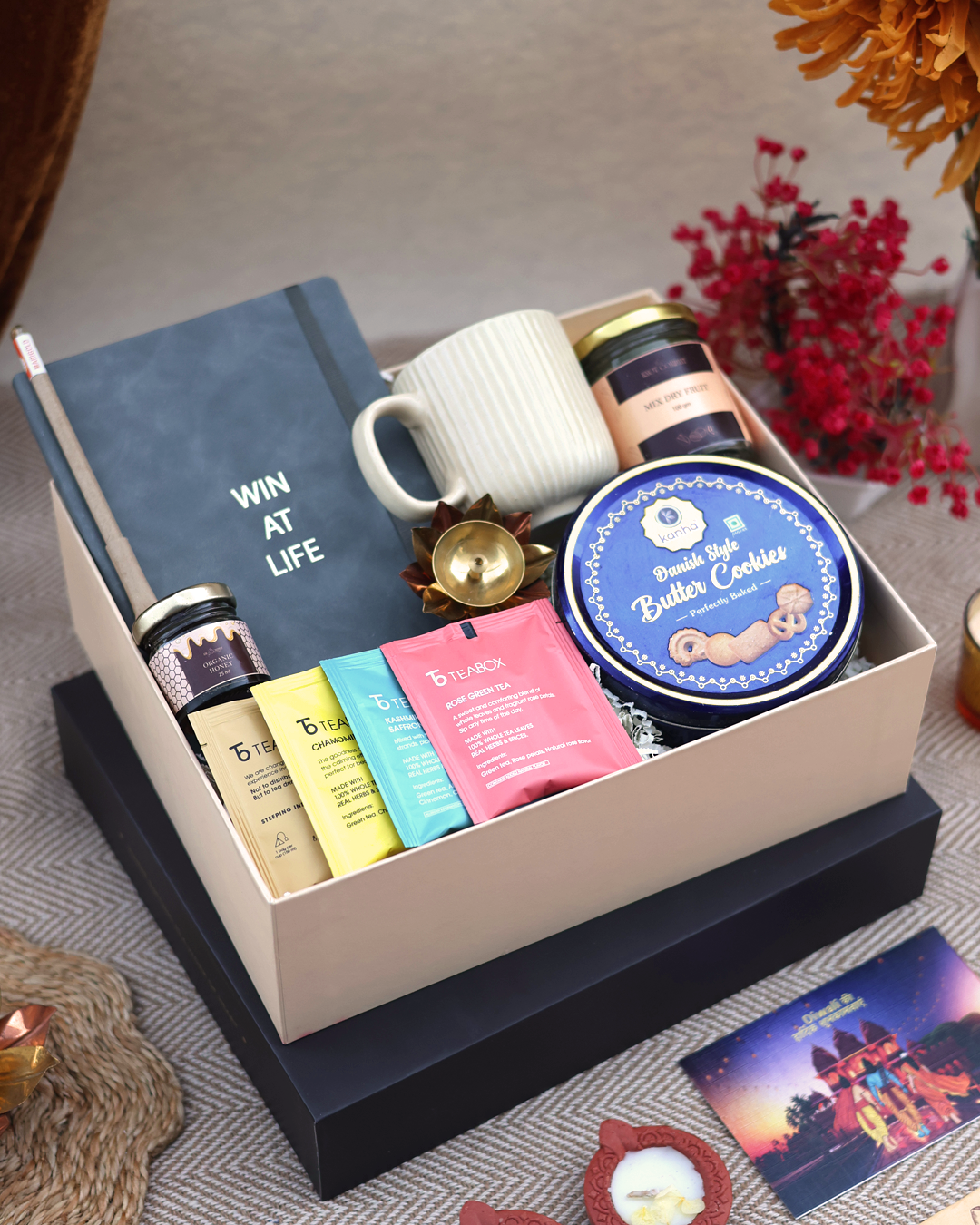 Tea, Treats & Tradition Hamper