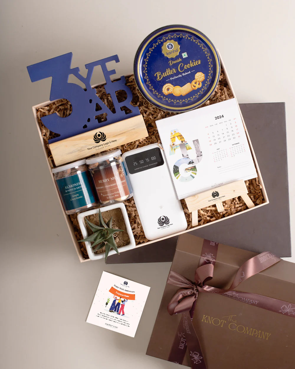 Achievement Gift Hamper For Employee